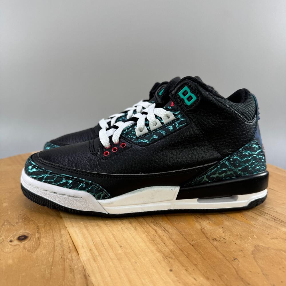 Womens 7 (5.5Y) Nike Air Jordan 3 Retro GS Sneakers 'Moto' FV5437-001 Hyper Jade - Picture 3 of 8